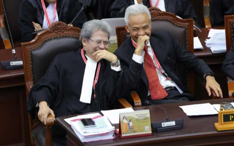 Ganjar Menggugat : Kami Menolak Penghianatan Terhadap Reformasi
