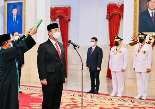 Pesan Presiden Untuk Ketua LKPP Baru, Hendrar Prihadi