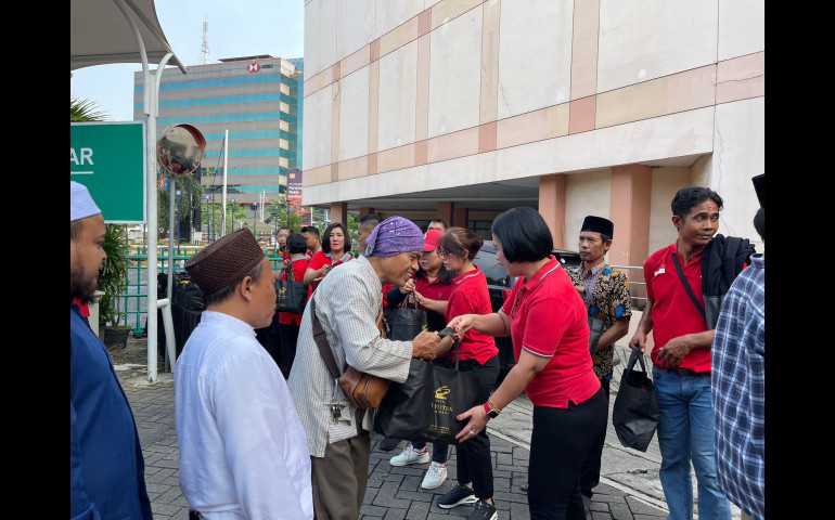 Hotel Ciputra Semarang Berbagi Kebahagiaan Ramadhan dalam Rangkaian Menjelang Nuzulul Quran