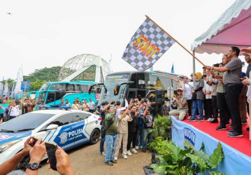 Nana Sudjana Berangkatkan Ribuan Peserta Mudik Gratis Pemprov Jateng