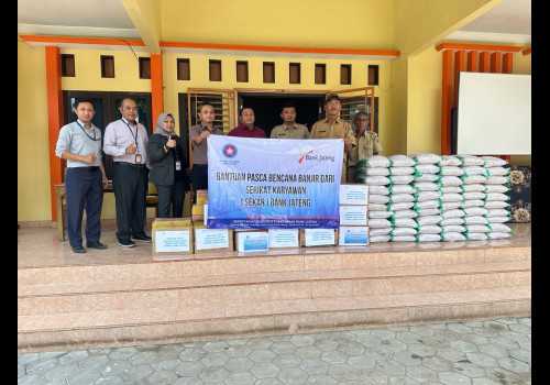 Tanggap Bencana Banjir, SEKAR Bank Jateng Salurkan Bantuan Bagi Warga Terdampak di Pati, Kudus dan Demak