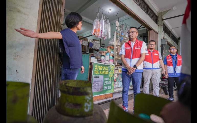 Direktur Pemasaran Regional Patra Niaga Pantau Ketersedian LPG 3 Kg di Pangkalan Kota Semarang