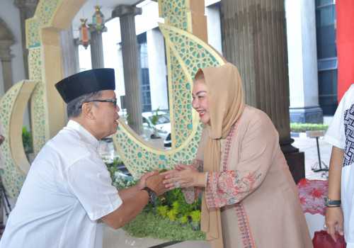 Warga Masyarakat Senang dan Antusias Ikuti Open House dengan Mbak Ita