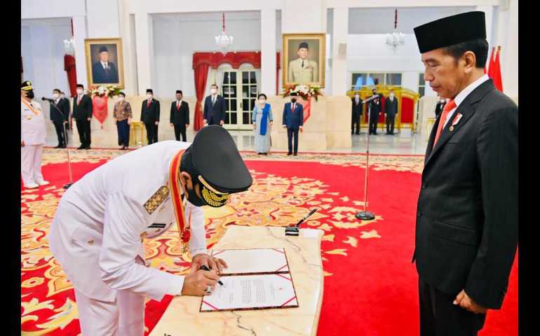 Presiden Lantik Gubernur dan Wakil Gubernur DIY Periode 2022-2027