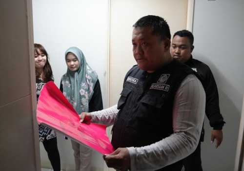 Kejagung dan Kejari Kutai Kartanegara Sita 1 Unit Apartemen Kalibata City Milik Terpidana Iwan Ratman