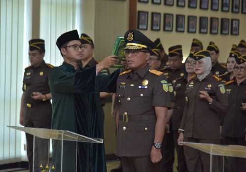 Profil Wakajati Jateng Dr Sugeng Riyanta , PJ Bupati Tapanuli Tengah yang Berhasil Membuat APBD Defisit Menjadi Surplus