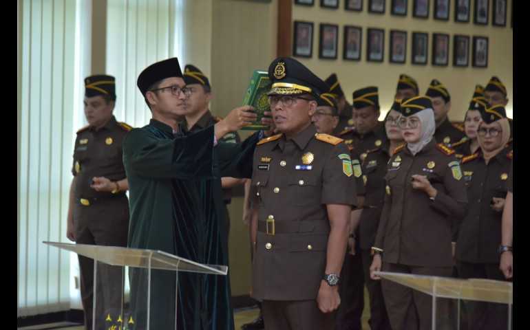 Profil Wakajati Jateng Dr Sugeng Riyanta , PJ Bupati Tapanuli Tengah yang Berhasil Membuat APBD Defisit Menjadi Surplus