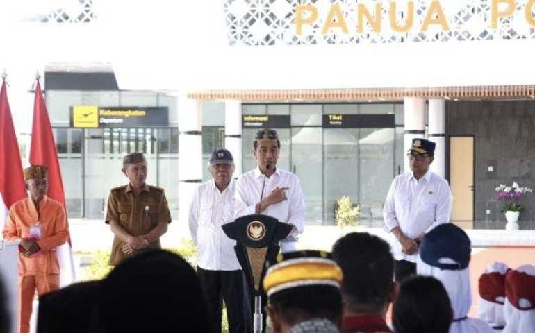 Presiden Jokowi Resmikan Bandara Panua Pohuwato di Gorontalo