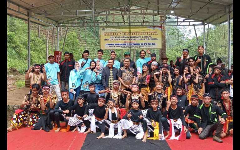 Wakil Ketua DPRD Jateng Ferry Wawan Cahyono Ajak Generasi Muda Lestarikan Kebudayaan Daerah
