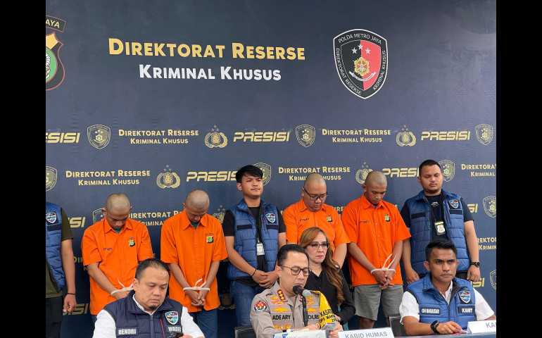 Polisi Tangkap Empat Tersangka Judi Online