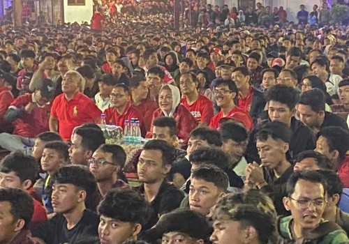 Ribuan Warga Sambut Euforia Lolosnya Timnas di Piala Asia U-23 di Balai Kota Semarang