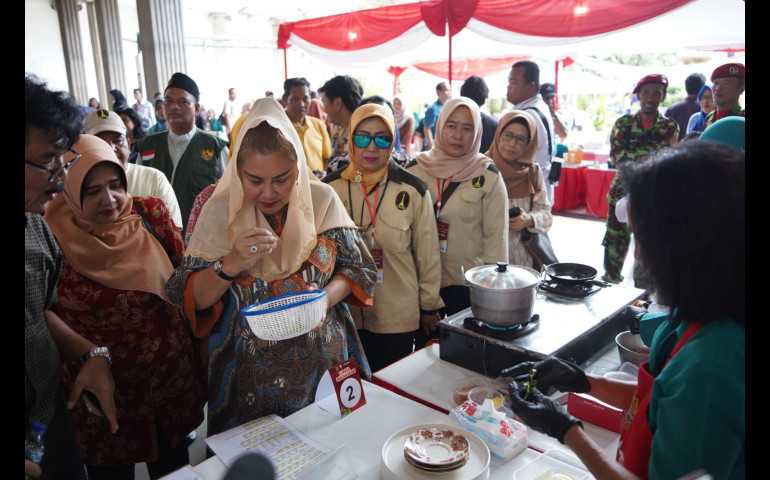 Demi Tumbuh Kembang Anak, Mbak Ita Minta Gerakan Makan Ikan Gencar Dilakukan