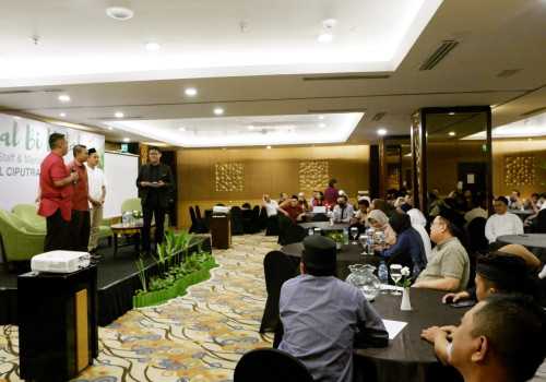 Jalin Silaturahmi Bersama Karyawan Hotel Ciputra Semarang Lewat Halal Bihalal
