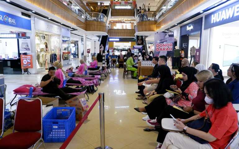 Peduli Sesama, Hotel Ciputra Semarang dan Mal Ciputra Gelar Donor Darah Bersama