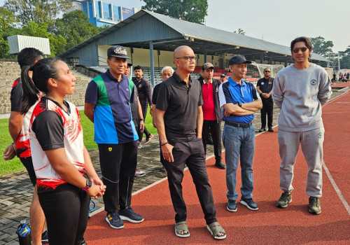 Kunjungi Pelatnas NPC Solo, CdM Paralimpiade 2024 Paris Reda Manthovani Semangati Atlet