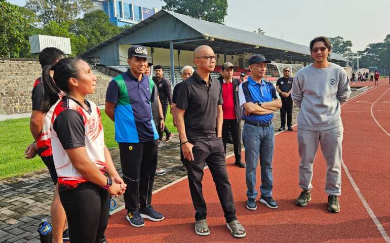 Kunjungi Pelatnas NPC Solo, CdM Paralimpiade 2024 Paris Reda Manthovani Semangati Atlet