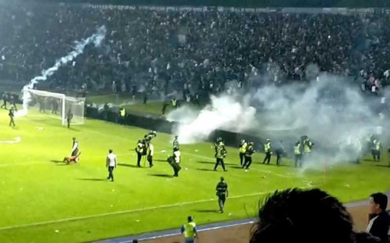 Rhenald Kasali: Indosiar Minta Laga Arema VS Persebaya Digelar Malam Hari.