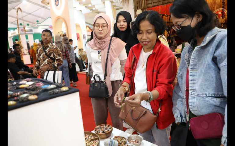 Pameran Produk Kerajinan Dan Kain Dekranas Ekspo 2024 Digemari Pengunjung