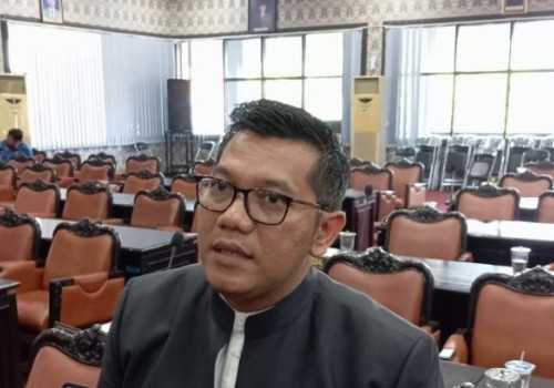 Rapat Paripurna DPRD Kendal, Mahfud Sodik Soroti Silpa 2023 dalam Laporan Keuangan Bupati Kendal
