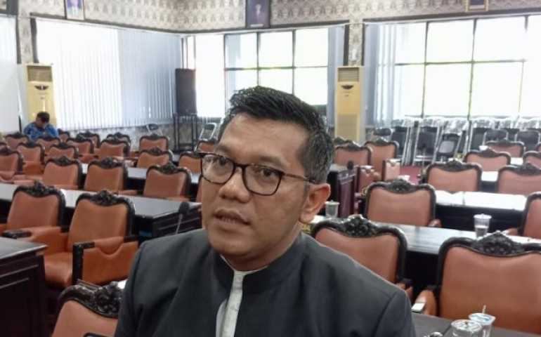 Rapat Paripurna DPRD Kendal, Mahfud Sodik Soroti Silpa 2023 dalam Laporan Keuangan Bupati Kendal
