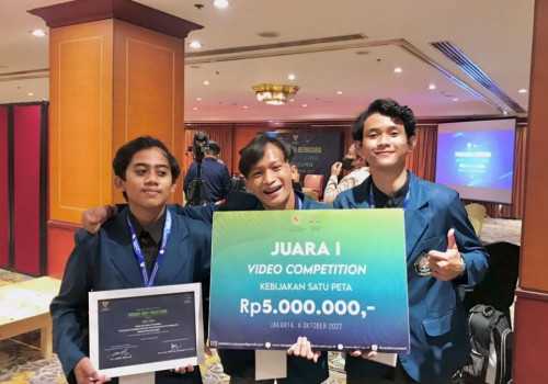 FIB UNDIP Raih Juara 1 Video “Poster and Video Competition” Kemenko Perekonomian 2022