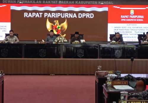 Gelar Rapat Paripurna, Ketua DPRD Kendal Minta Pansus II Segera Bahas RPJD