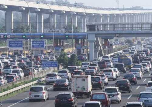 483.795 Kendaraan Tinggalkan Jabotabek saat Libur Hari Raya Waisak