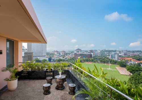 Menginap di Hotel Ciputra Semarang, Akses Mudah ke Pusat Kota