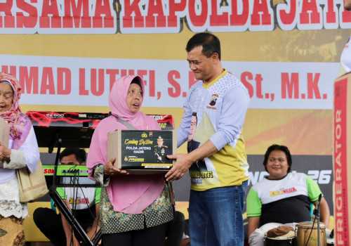 Jadi Sarana Cooling System, Kapolda Jateng Gelar Trabas Kamtibmas dan Baksos di Kendal
