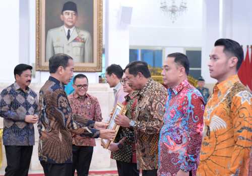 Raih Indeks SPBE Tertinggi, Pemprov Jateng Raih Penghargaan Digital Government Award