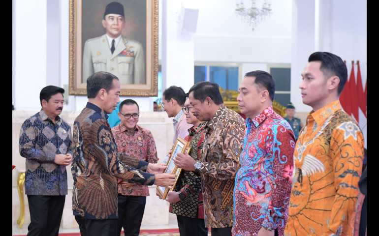 Raih Indeks SPBE Tertinggi, Pemprov Jateng Raih Penghargaan Digital Government Award