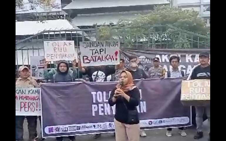 Jurnalis Jateng Turun ke Jalan, RUU Penyiaran Dinilai Mengancam Kebebasan Pers