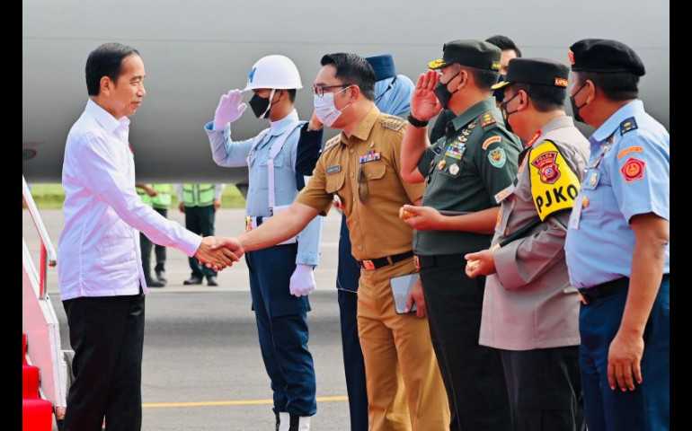 Presiden Berkunjung ke Bandung, Luncurkan Vaksin Sinovac Serta Tinjau Kereta Cepat