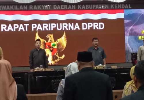 Paripurna Pandangan Umum Fraksi Terhadap Raperda RPJPD 2025-2045 Kendal