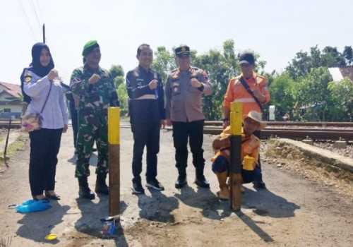 Langkah Proaktif KAI dan Dishub Kendal Imbas Kecelakaan, Tutup Perlintasan di Desa Payung Weleri