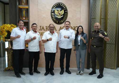 Jaksa Agung Terima Audiensi Ketua Umum KONI dalam Rangka Pendampingan PON XXI Aceh-Sumut