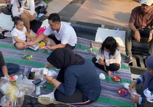 Mahasiswa Ilkom USM Gelar Campaign Budaya Topeng Sekartaji di Car Free Day Simpang Lima