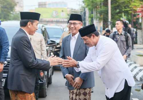Pj Gubernur Jawa Tengah dan Presiden RI Laksanakan Salat Iduladha di Simpanglima Semarang