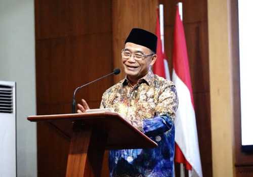 Menko PMK Klarifikasi ; Bansos Judi Oni Bukan untuk Pelaku, Tapi Keluarga