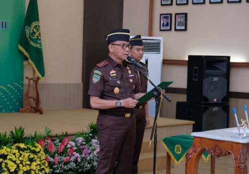 Lantik Asisten dan 11 Kajari, Kajati Ponco : Kejati Jateng Semakin Kuat dan Mampu Wujudkan Penegakan Hukum Adil, Humanis, dan Terpercaya