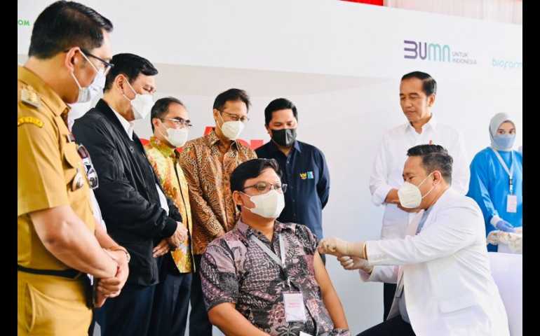Presiden Jokowi Tinjau Penyuntikan Perdana Vaksin IndoVac