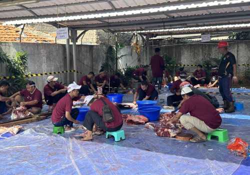 Peringati Hari Raya Idul Adha Pupuk Indonesia Niaga Berbagi untuk Warga Kalibata