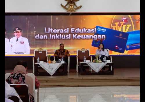 BPR BKK Kendal dan OJK Kolaborasi Sosialisasi Literasi Keuangan di Kalangan Pelajar dan Masyarakat