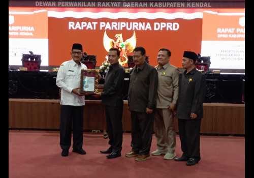 DPRD dan Pemkab Kendal Teken Raperda RPJPD 2025-2045 untuk Kesejahteraan Masyarakat
