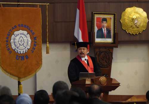 Beri Ulasan Pengukuhan Profesor, Jaksa Agung ST Burhanuddin Ucapkan Selamat Pengukuhan Profesor Bambang Sugeng Rukmono Bidang Ilmu Hukum UNS Surakarta
