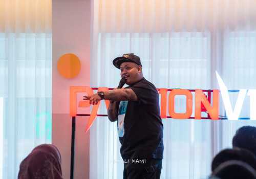 Angkat Kisah Pribadi Pramantya, Special Show Stand Up Comedy KEHIDUPRAM Berlangsung Meriah!