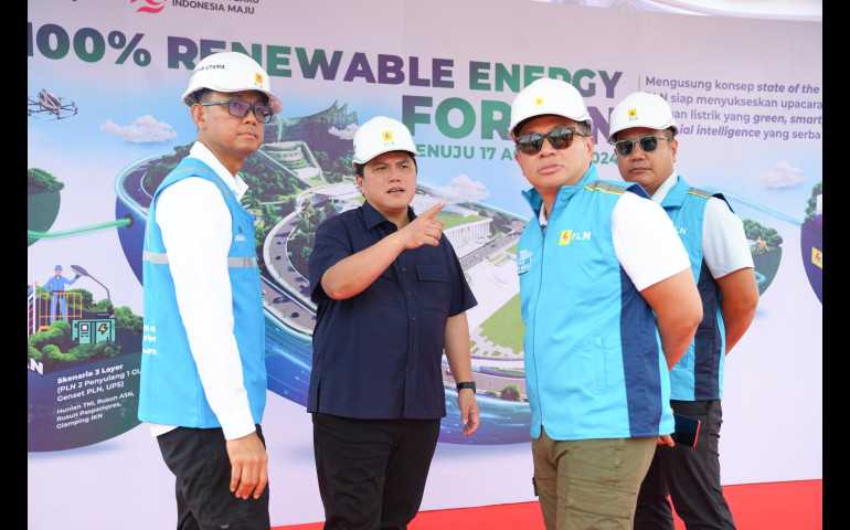 Tinjau PLTS PLN, Menteri BUMN Pastikan Peringatan HUT RI di IKN Gunakan Listrik Hijau