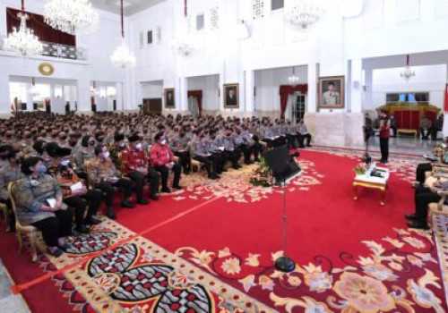 Presiden Jokowi Memerintahkan Jajaran Polri Untuk Solid Jalankan Tugas Pokok dan Fungsi