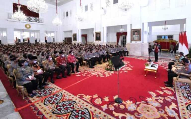 Presiden Jokowi Memerintahkan Jajaran Polri Untuk Solid Jalankan Tugas Pokok dan Fungsi