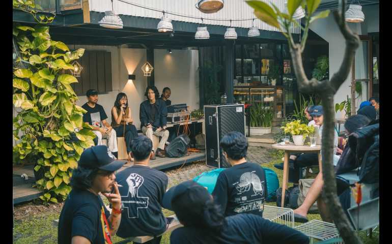 Festival Hysteria Zine Fest, Seniman Hananingsih Widhiasri dan Seniman Lain Soroti Perkembangan Zine di Semarang